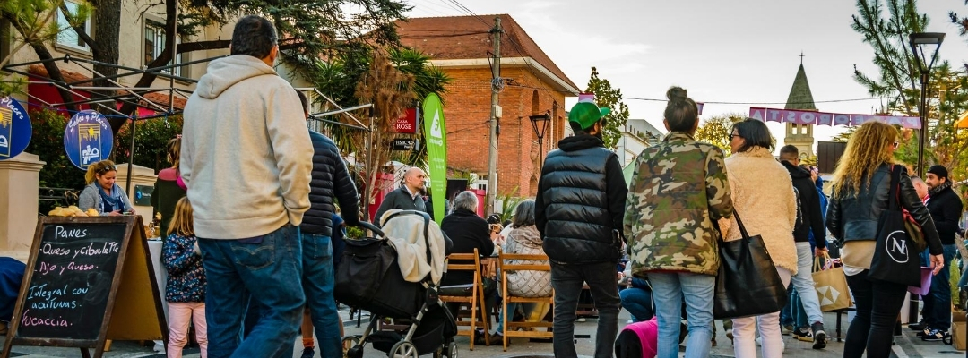 10 engaging community event ideas for Food Street